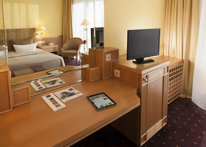 Hotel Dorint Venusberg 4*